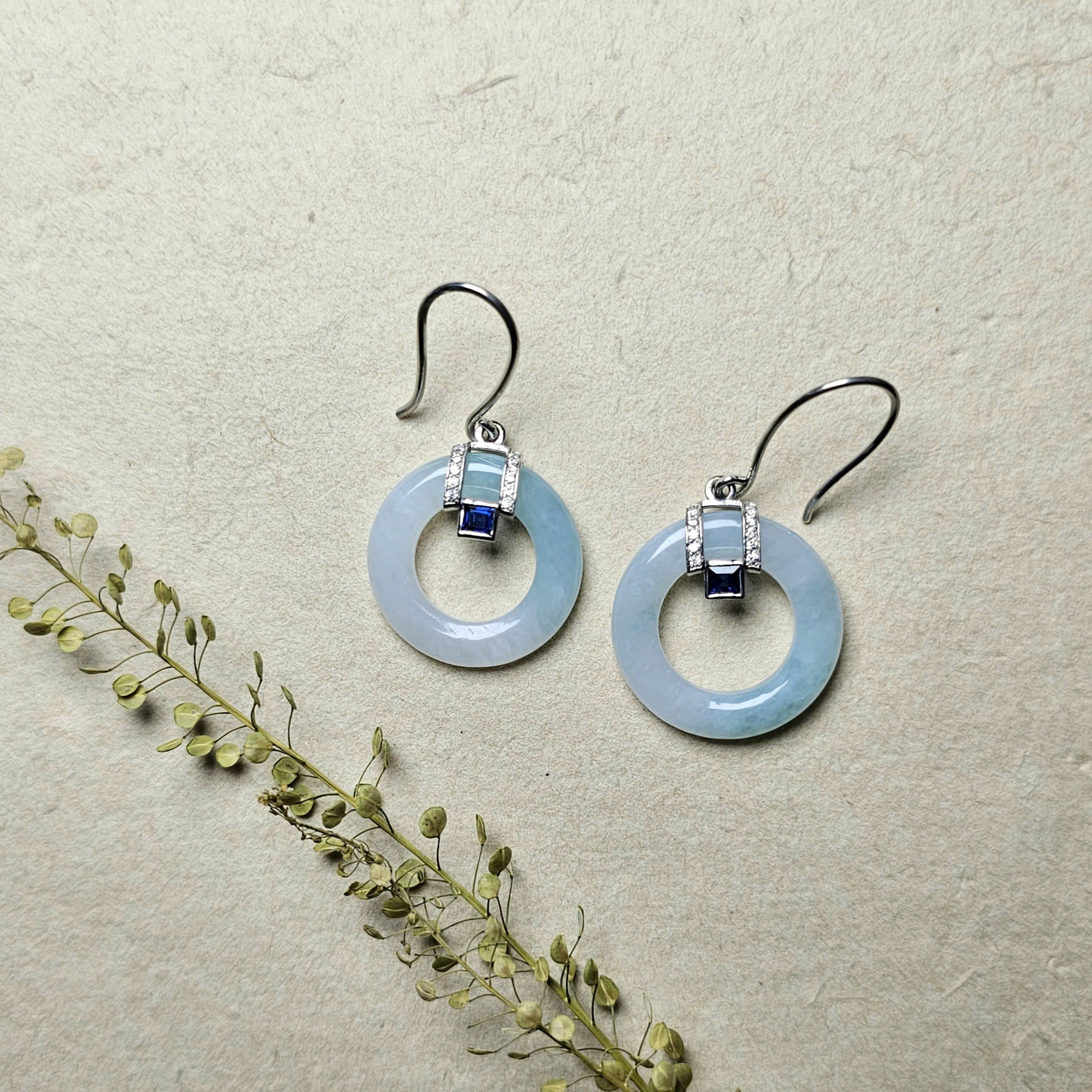 Khuyên tai bạc, khấu ngọc Jadeite và Sapphire