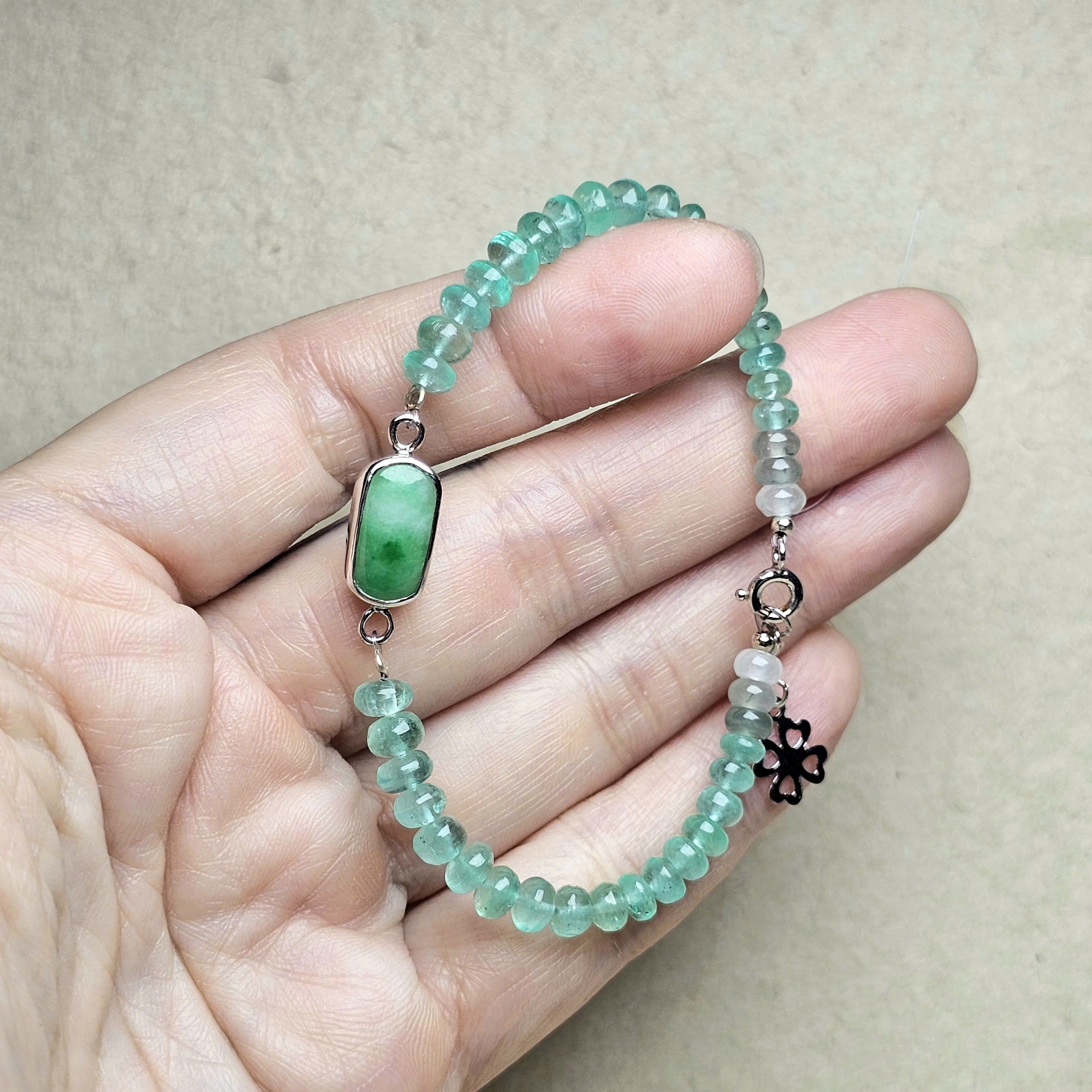 Vòng Emerald Colombia mix ngọc Jadeite đế vàng trắng 10k - Hình ảnh 2
