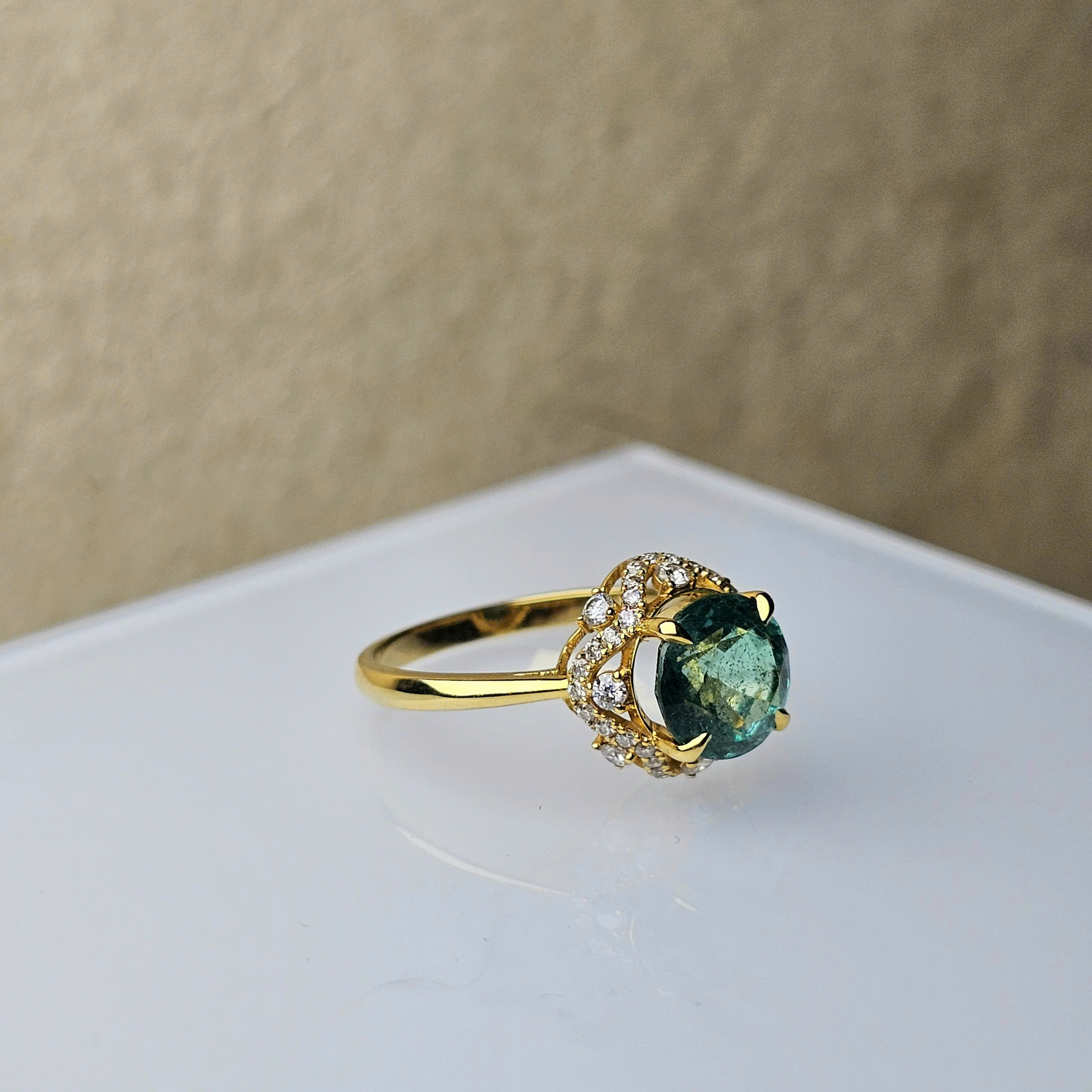 Nhẫn Emerald mài dáng tròn vàng 10k - Hình ảnh 5